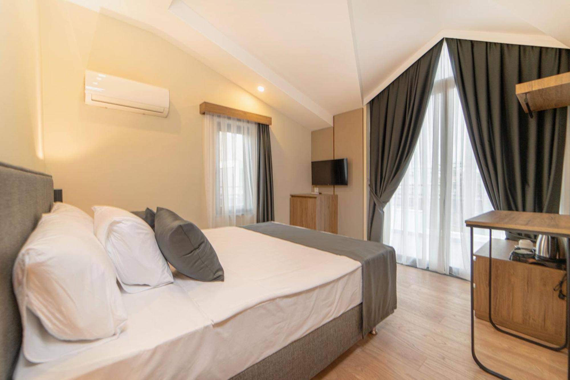 Deniz Boutique Konyaaltı Otel *